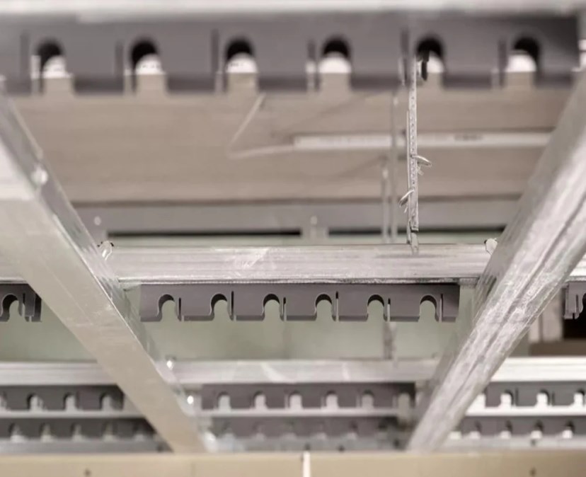 REHAU RAILFIX stropná lišta 16/17, 2 m