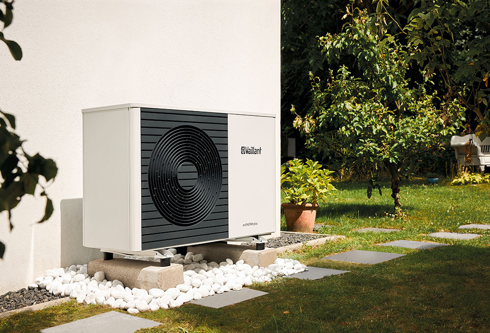 Vaillant aroTHERM plus VWL 75/6 A, uniTOWER plus VIH QW 190/6 E